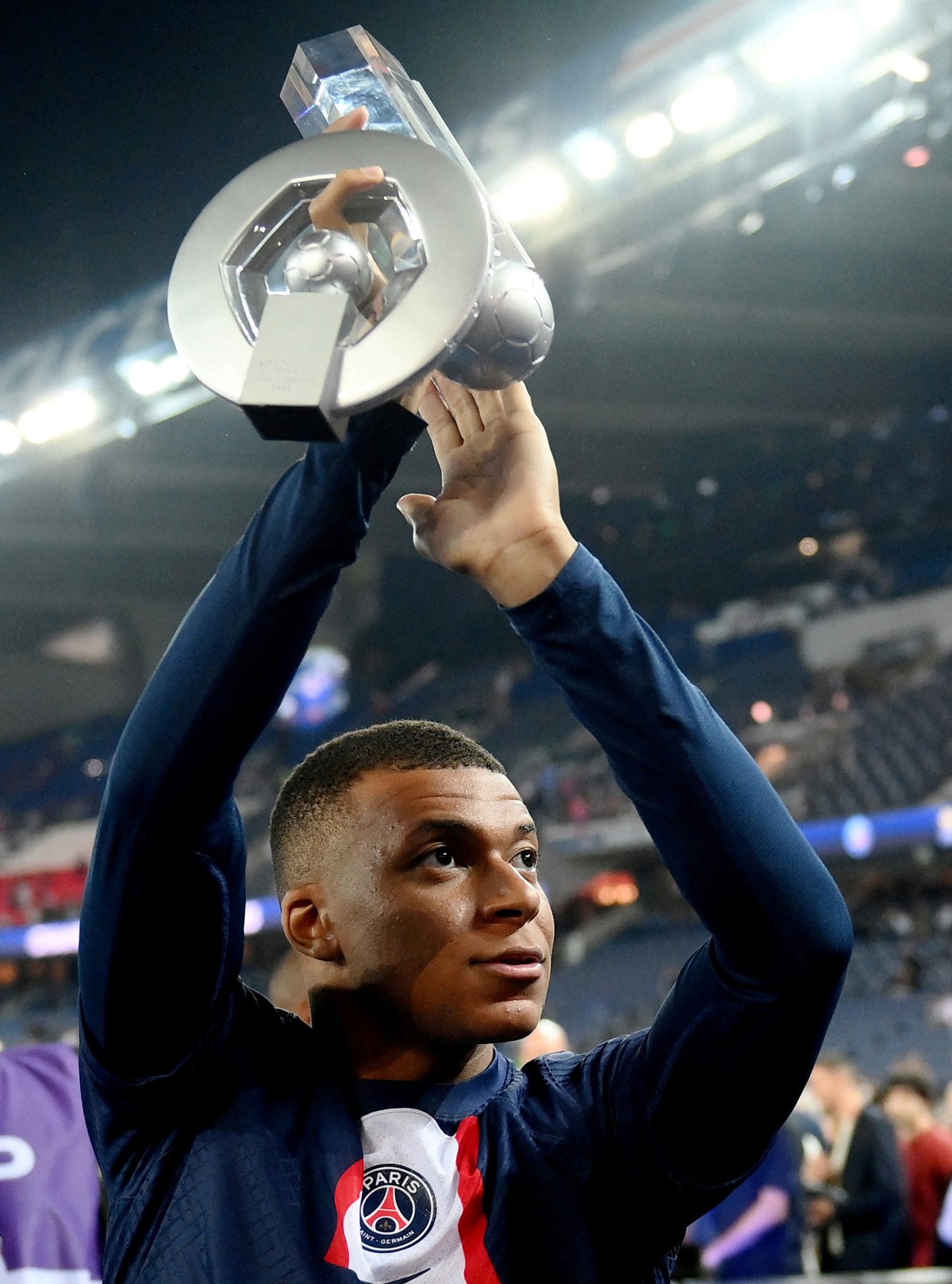 Mbappe tuyên bố ở lại PSG: Sự thật sau lời hứa - Bóng Đá