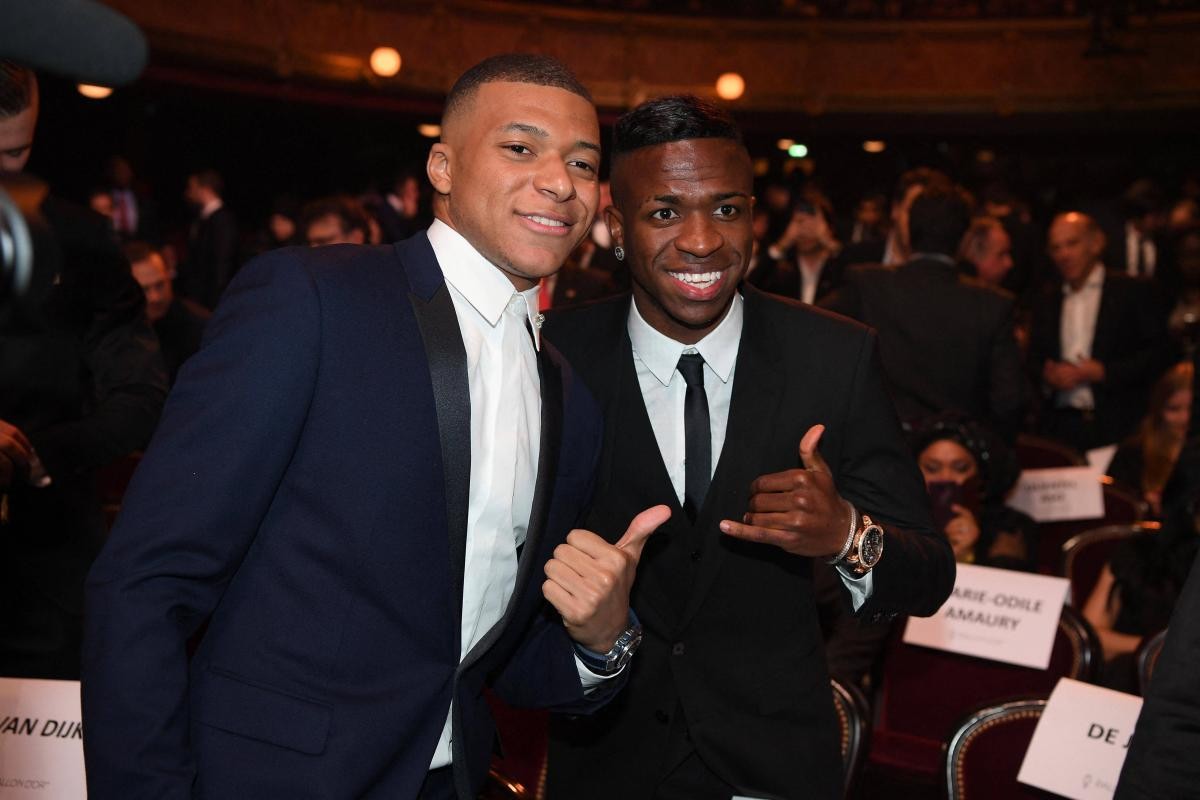 Real Madrid: Chờ bộ đôi trong mơ Mbappe cùng Vinicius - Bóng Đá