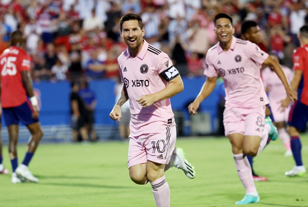 Messi phải hoãn trận ra mắt với Inter Miami ở MLS - Bóng Đá