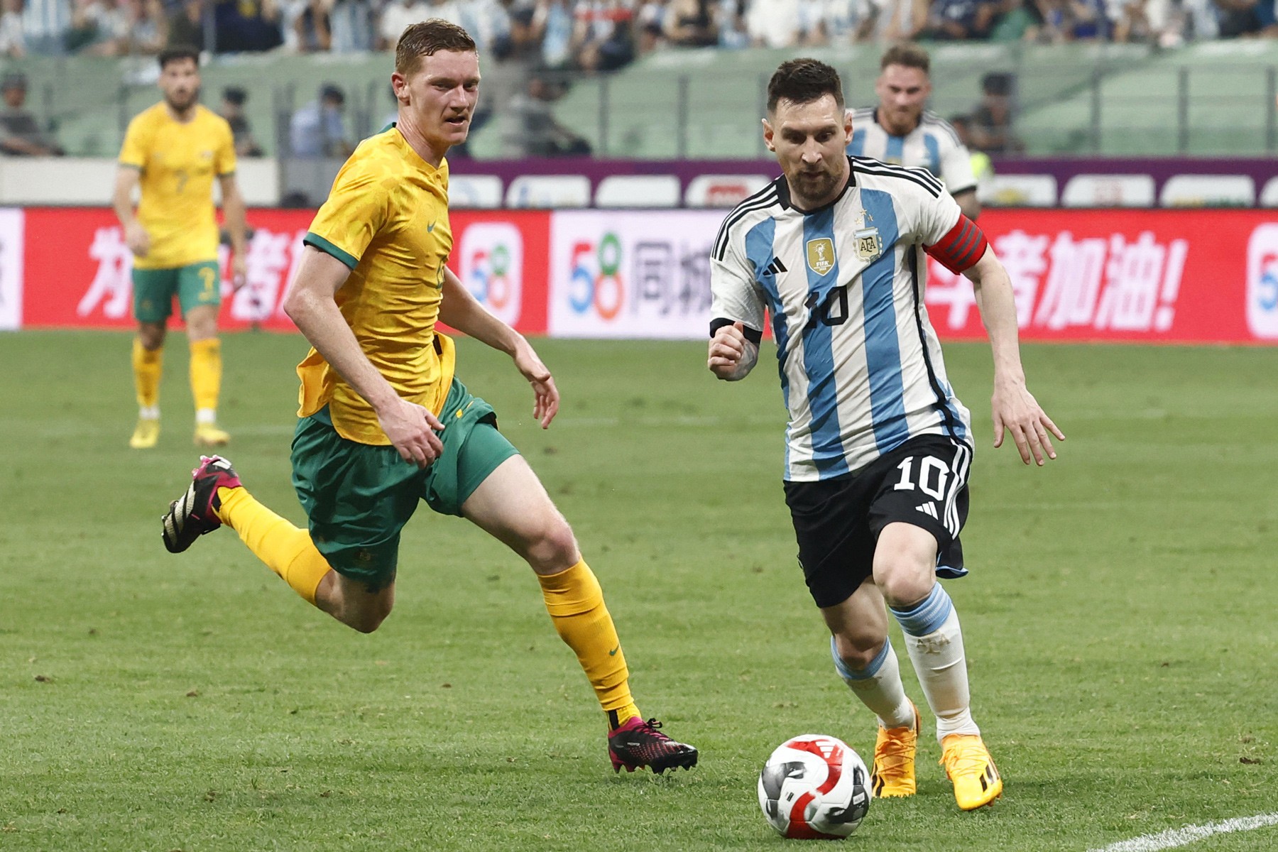 Messi ở Inter Miami: Nối gót Beckham để kiếm tiền - Bóng Đá
