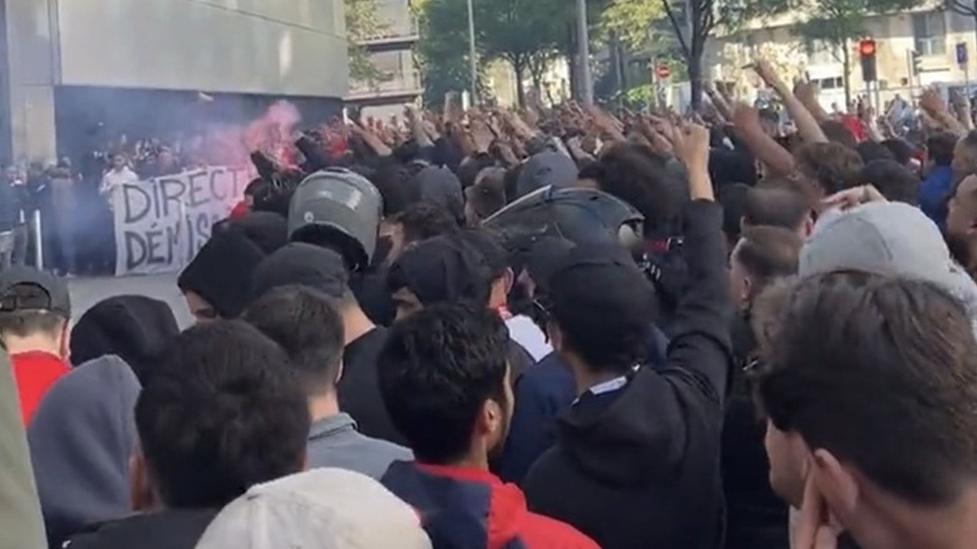 Messi có thể hủy hợp đồng với PSG trong vài ngày tới - Bóng Đá