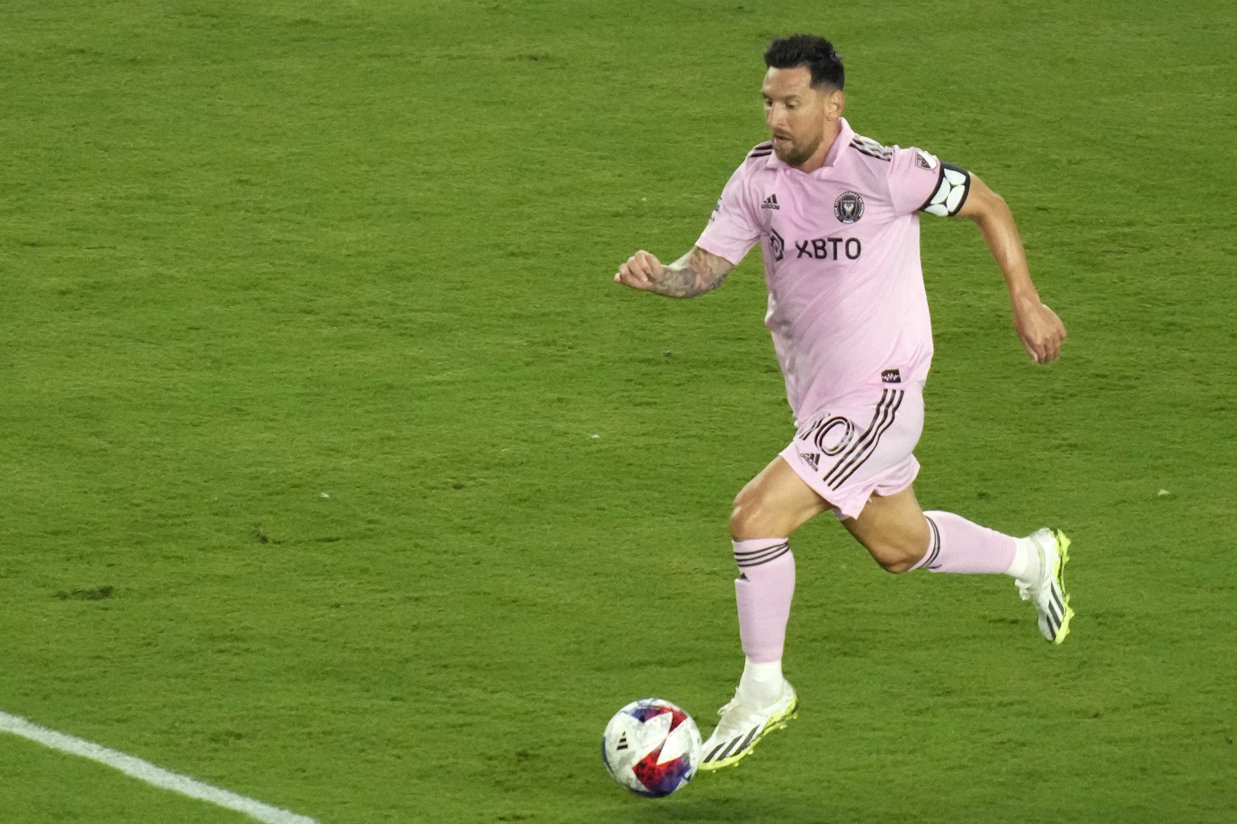 Messi bùng nổ ở Inter Miami: Bóng đá kiểu Hollywood - Bóng Đá