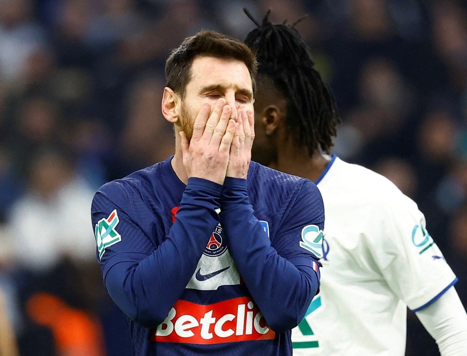 Hình ảnh Messi bị hoen ố tại PSG - Bóng Đá