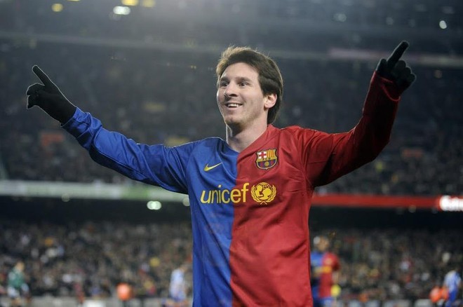 'We nearly signed Lionel Messi in £70m mistake' - Man City chief reveals bizarre transfer - Bóng Đá