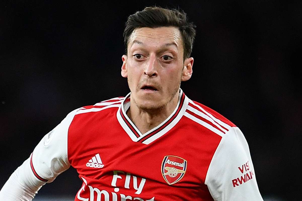 Mesut Ozil is claimed to have held secret talks with Fenerbahce president Ali Koc - Bóng Đá