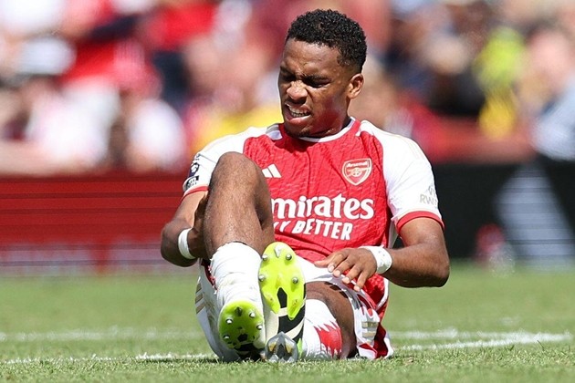 Zinchenko sẵn sàng “tuyên chiến” với Timber - Bóng Đá