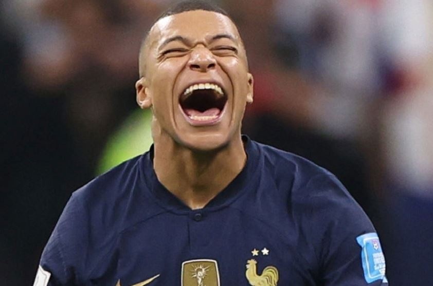 PSG đổ lỗi cho Benzema khi sắp mất trắng Mbappe - Bóng Đá