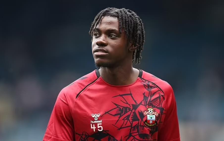 BREAKING NEWS: Liverpool 'agree a £60m deal to sign Romeo Lavia from Southampton' - £10m - Bóng Đá