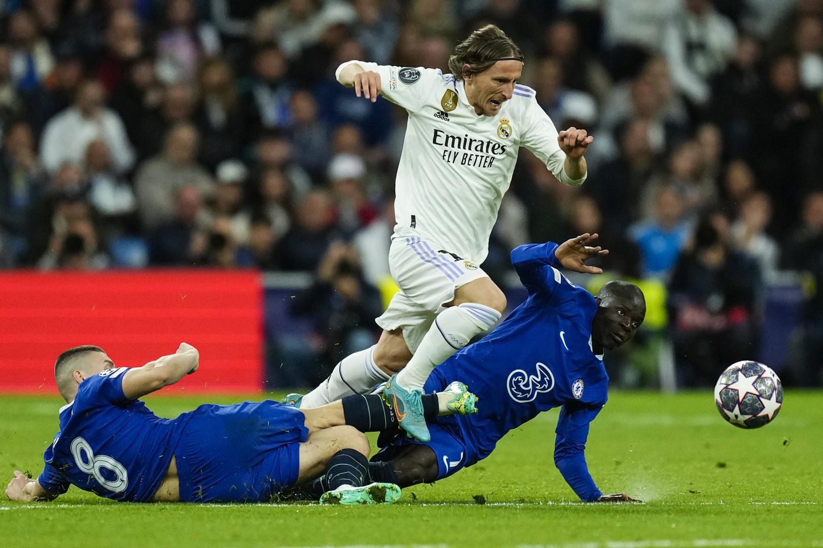 Real Madrid thắng dễ Chelsea: Quyền uy của nhà Vua - Bóng Đá