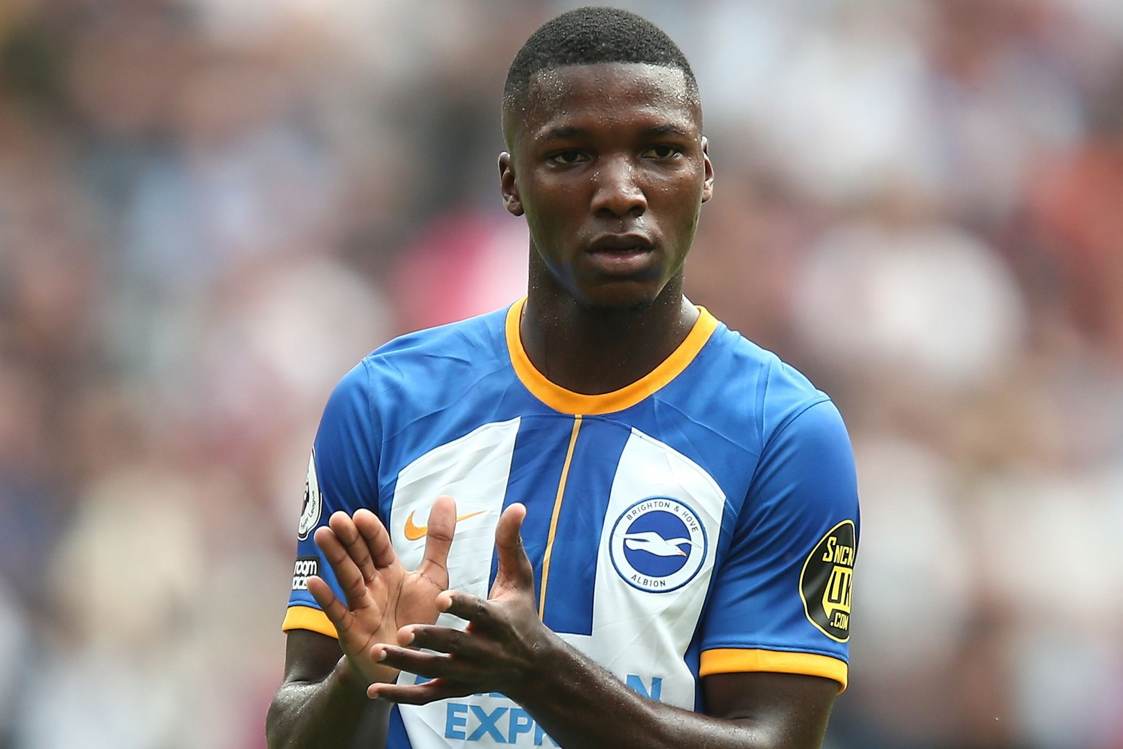 M.U chốt 4 tân binh đầu tiên: Thay De Gea; Bom tấn đắt kỷ lục - Bóng Đá