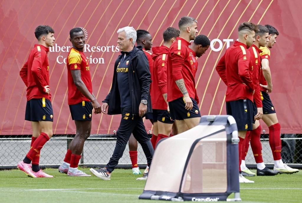 Mourinho đặc biệt hơn mọi người tưởng - Bóng Đá