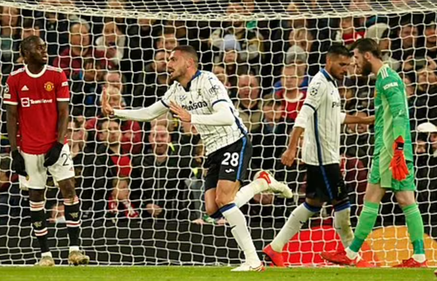  Paul Scholes critical of Ole Gunnar Solskjaer's tactics after Manchester United's woeful first-half against Atalanta - Bóng Đá