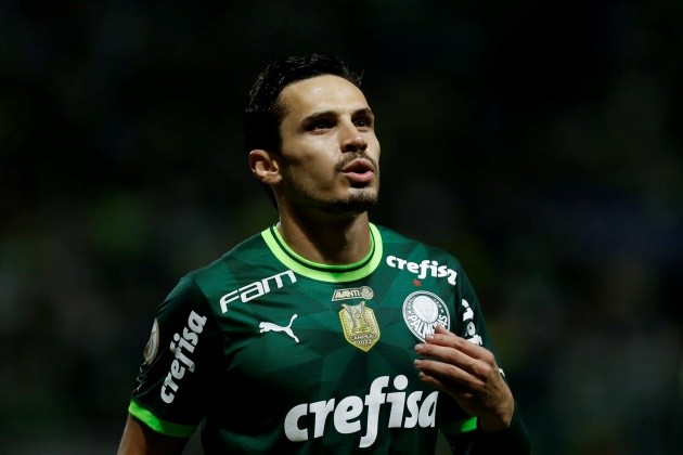 Raphael Veiga says Man Utd are one of his favourite clubs, wants to play in Europe - Bóng Đá