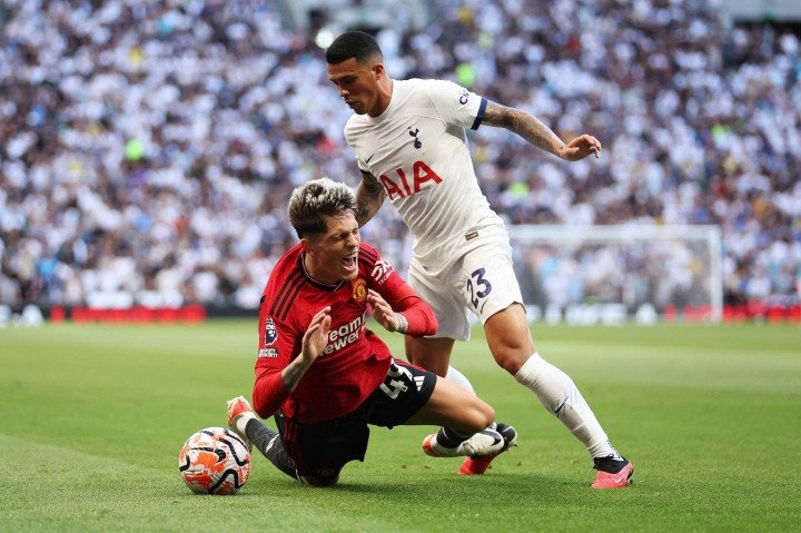 Mason Mount quá vô hại - Bóng Đá