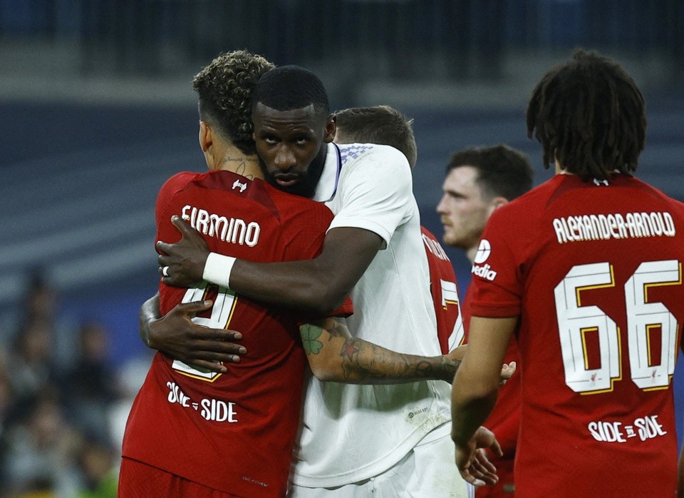 Đội hình ngôi sao không lên tuyển quốc gia - Bóng Đá