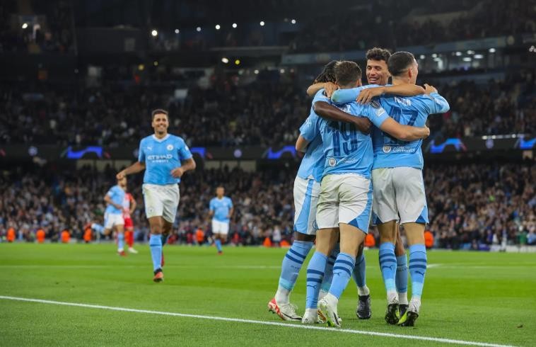 'Especially outstanding': Rio Ferdinand impressed with Man City trio tonight, including Alvarez and 23y/o - Bóng Đá