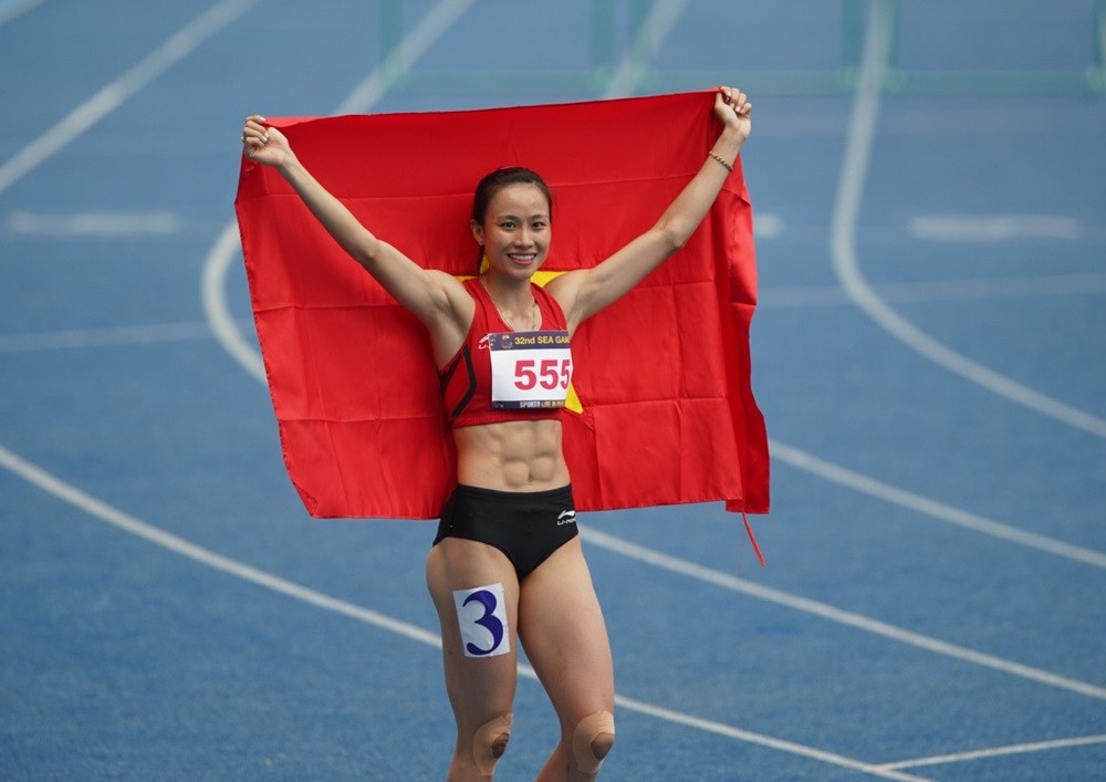 Hot girl Mỹ Tiên chạy “xé gió” giành HCV chạy 100m rào SEA Games 32 - Bóng Đá