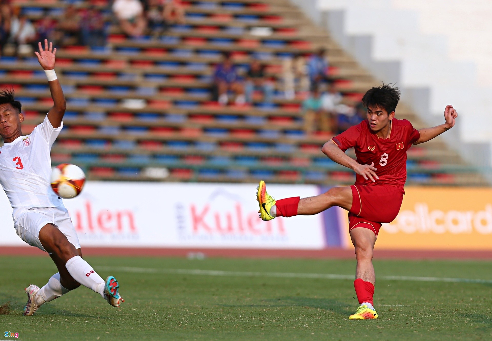Hậu vệ U22 Việt Nam suýt lập hat-trick vào lưới Myanmar - Bóng Đá