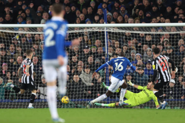 ảnh review Tottenham +  Newcastle  - Bóng Đá