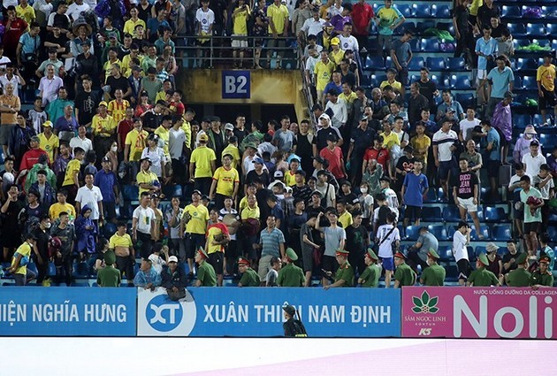 Quang Hải e ngại Văn Quyết; CLB Nam Định bị cảnh báo - Bóng Đá