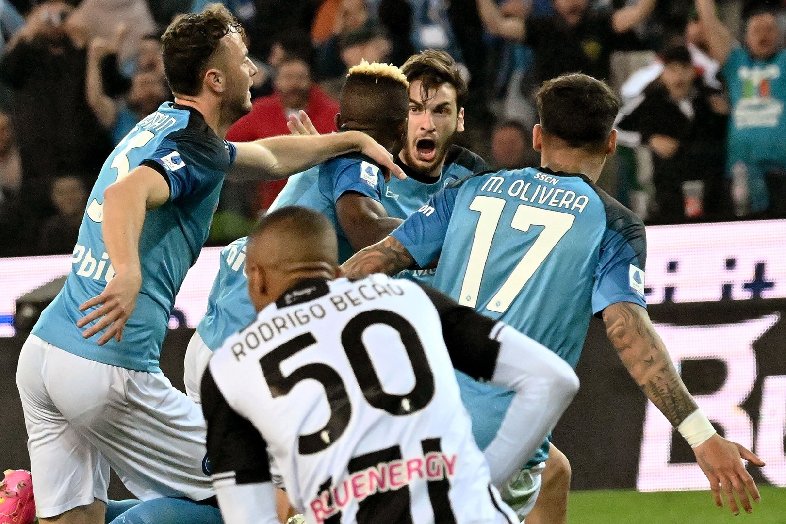 Napoli giành Scudetto: Tinh thần Maradona bất tử - Bóng Đá