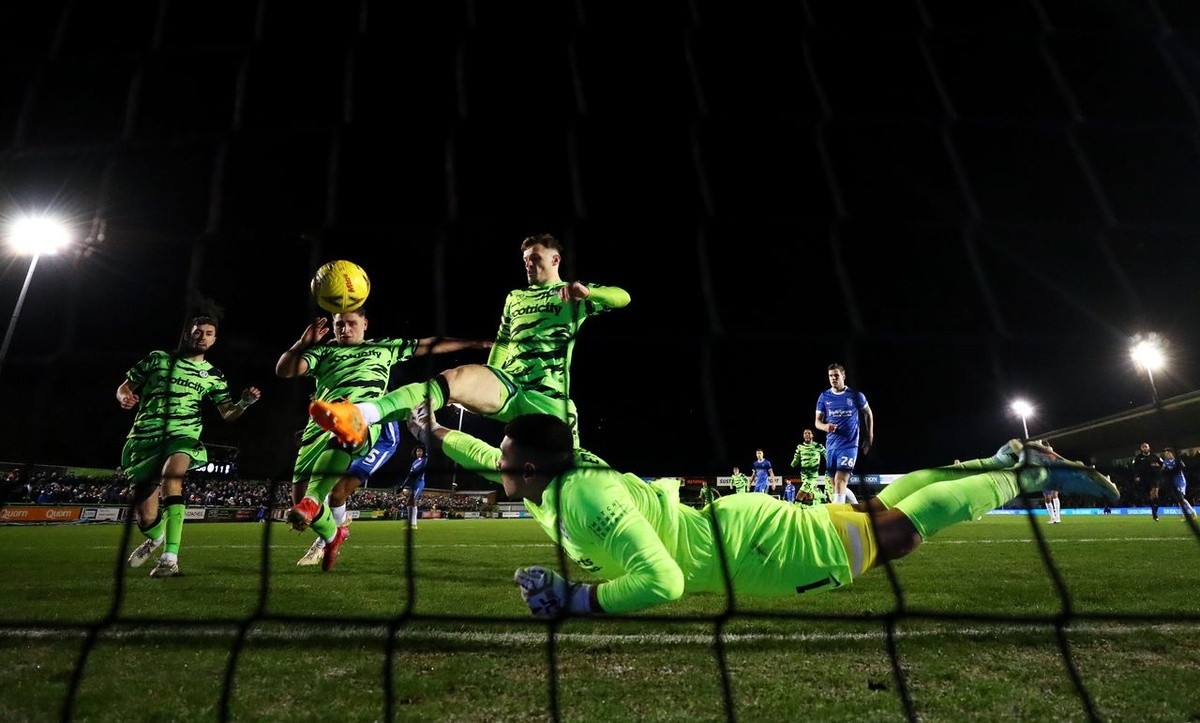 Thủ môn tuyển Philippines tỏa sáng ở FA Cup - Bóng Đá