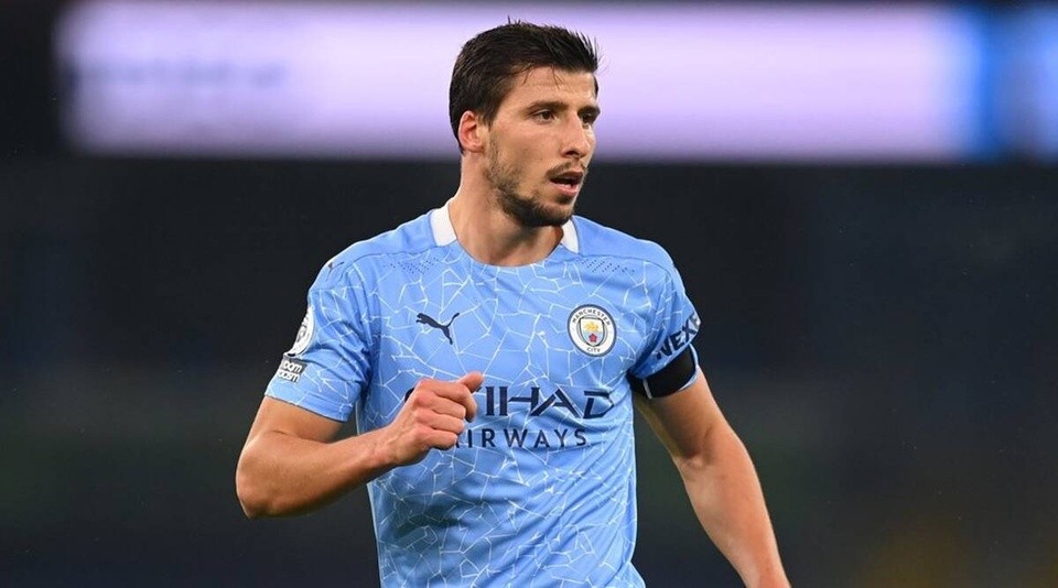 Đội hình hay nhất mùa giải của Neville gây tranh cãi - Bóng Đá