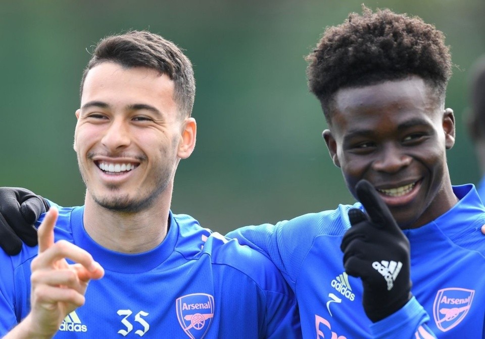 Đội hình hay nhất mùa giải của Neville gây tranh cãi - Bóng Đá