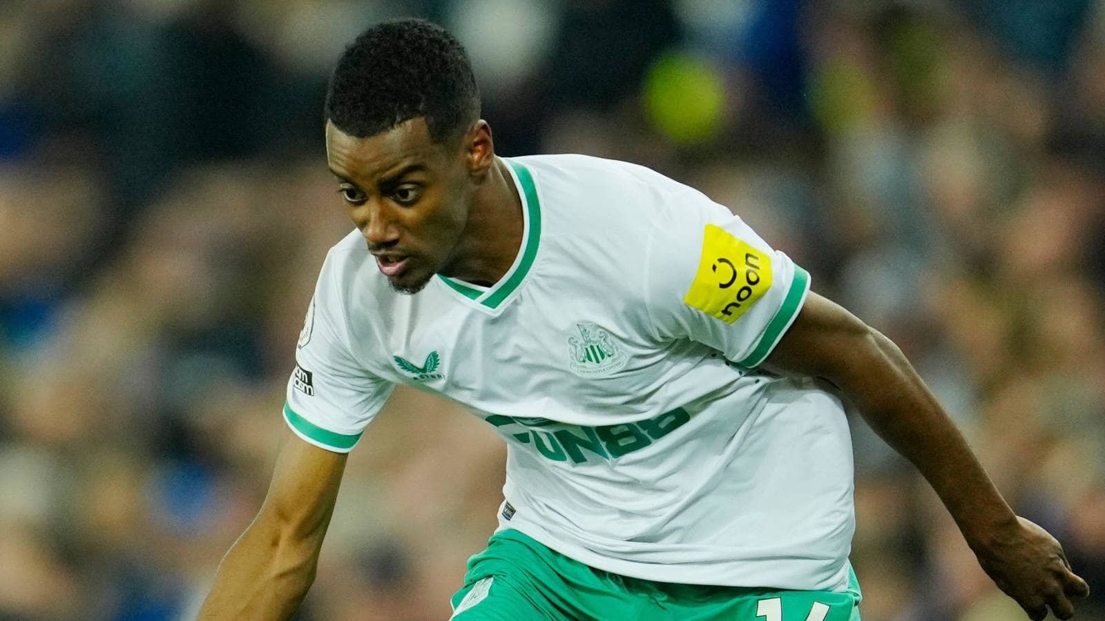 Newcastle United striker Alexander Isak makes Liverpool claim supporters will love - Bóng Đá