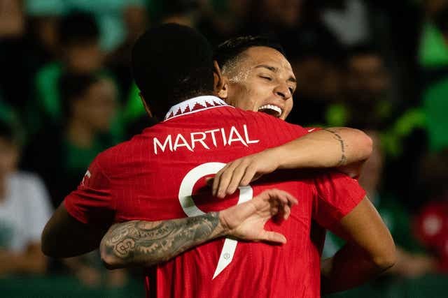 Erik ten Hag fears injured Manchester United trio will all miss Barcelona clash - Bóng Đá