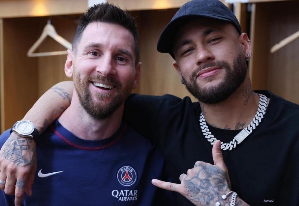 Phản ứng của Neymar khi Messi rời PSG - Bóng Đá
