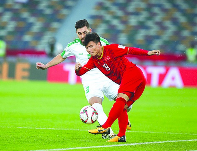 Quang Hải cập bến CAHN?; Tân binh Việt kiều nói lời gan ruột với U23 Việt Nam - Bóng Đá