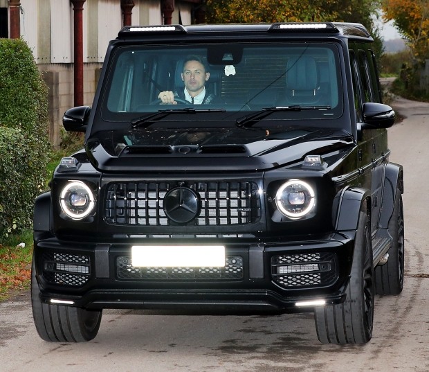 Solskjaer seen for first time since flying home to Norway as he returns to Man Utd training for Watford clash - Bóng Đá