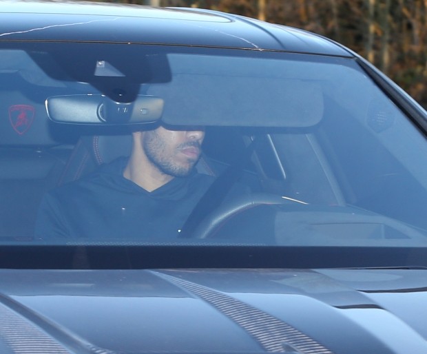 Pierre-Emerick Aubameyang seen for first time since Arsenal axing  - Bóng Đá