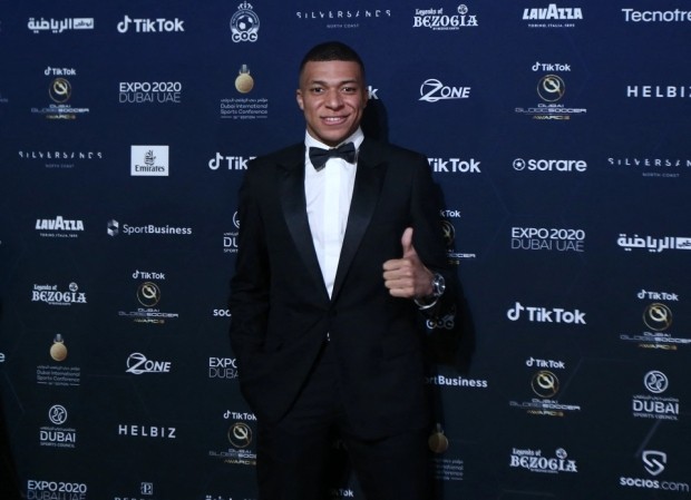 Dàn sao đổ bộ QBV Dubai, Ronaldo lại được vinh danh - Bóng Đá