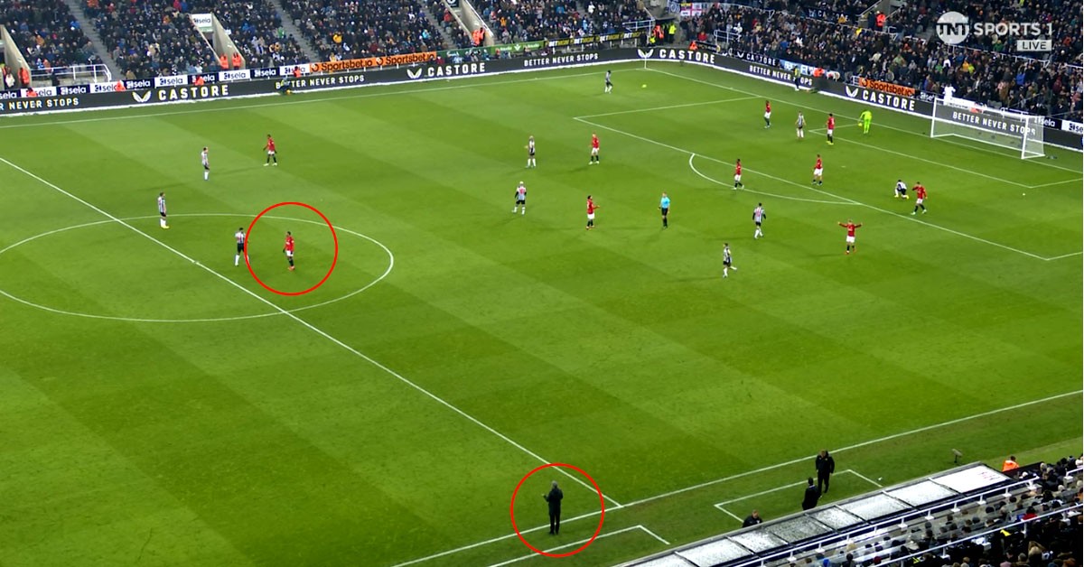 Erik Ten Hag explains storming onto touchline to berate Anthony Martial against Newcastle - Bóng Đá