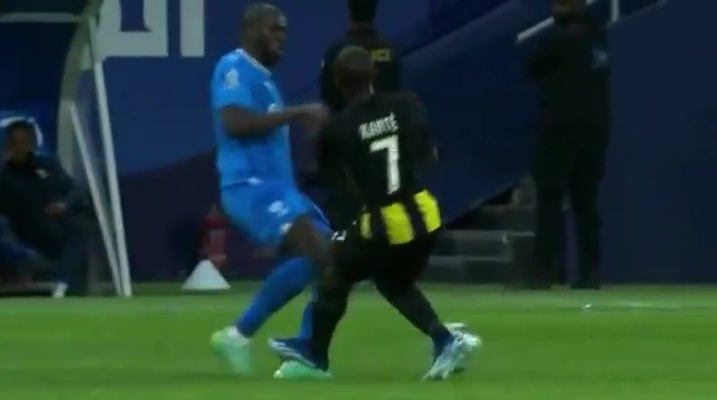 Buồn của N'Golo Kante - Bóng Đá