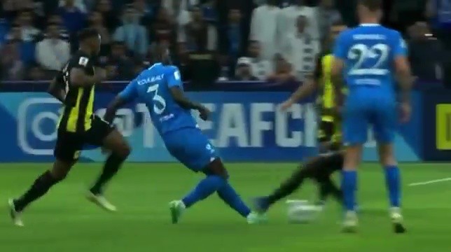 Buồn của N'Golo Kante - Bóng Đá