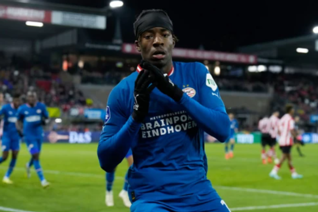 Ruud van Nistelrooy makes admission as Chelsea open talks to sign PSV winger Noni Madueke - Bóng Đá