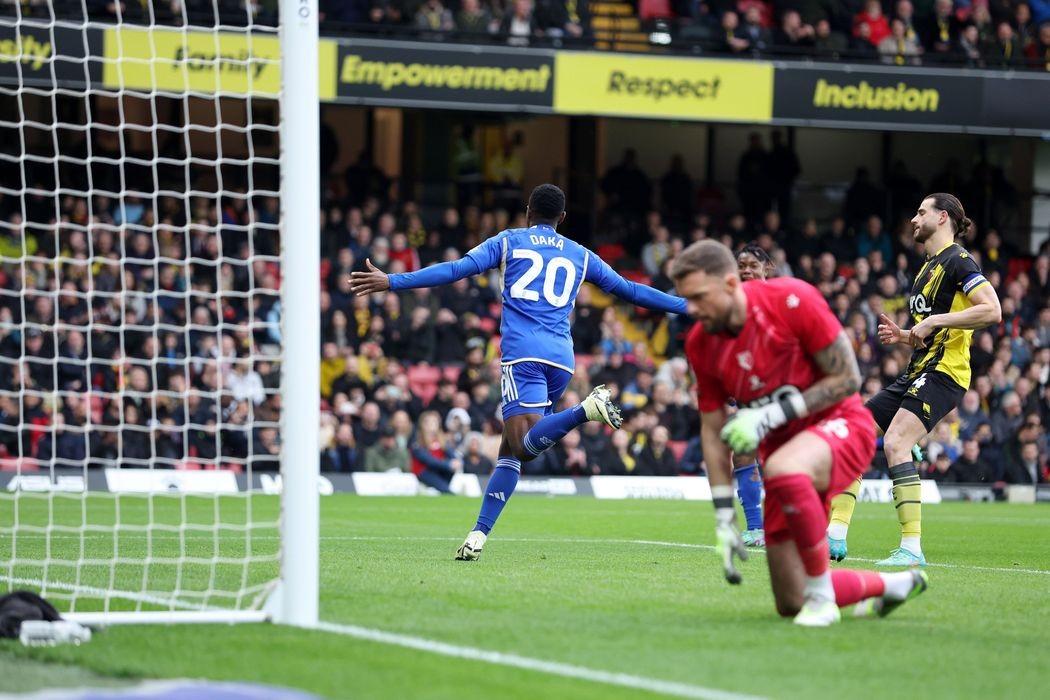 Leicester City hủy diệt cả giải đấu, bỏ cách 11 điểm - Bóng Đá
