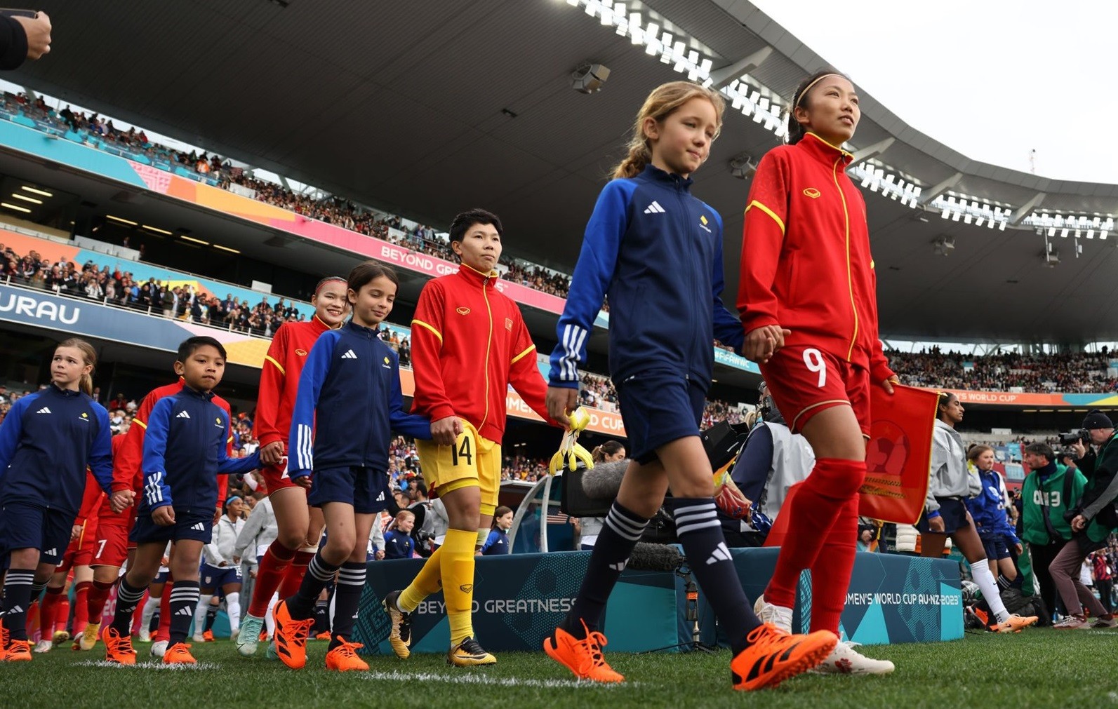 Tuyển nữ Việt Nam: Cảm ơn khoảnh khắc World Cup, 'cú hích' mở đường - Bóng Đá