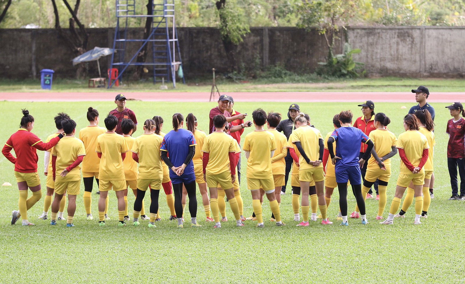 Tuyết Dung: Tuyển nữ Việt Nam giành HCV SEA Games an ủi đội U22 - Bóng Đá