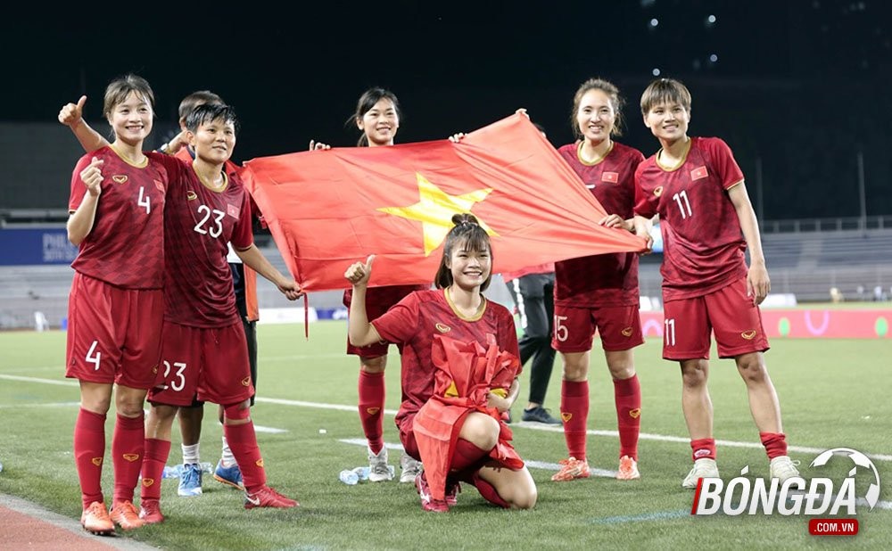 Tuyển nữ Việt Nam ở lại tiếp lửa cho U22 Việt Nam - Bóng Đá