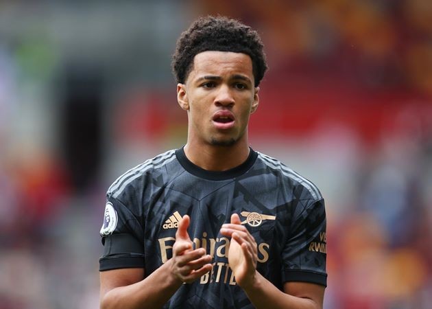 Vị thế khác biệt giúp Arsenal níu giữ 