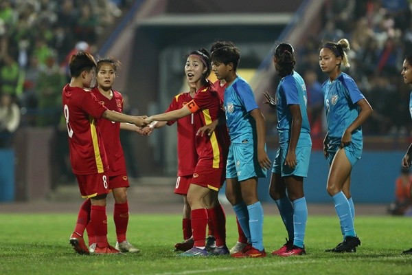 Nhan sắc nổi bật của thủ quân U20 nữ Việt Nam - Bóng Đá