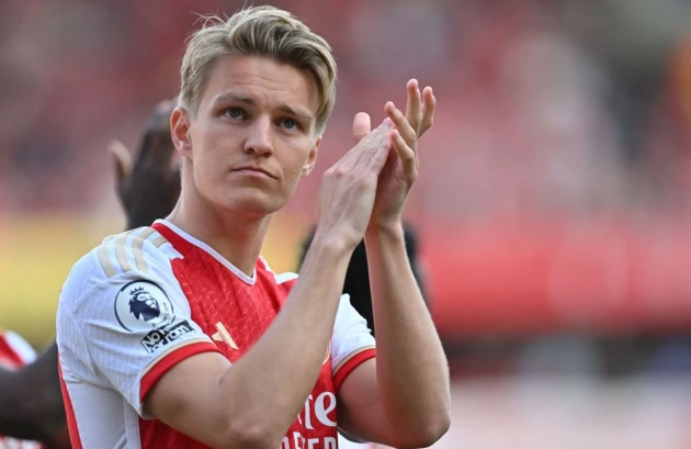 Paris Saint-Germain consider shock move for Arsenal star Martin Odegaard this summer - Bóng Đá