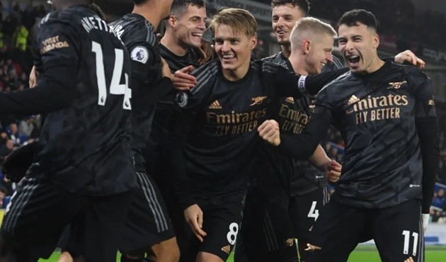 Người thắng kẻ thua sau trận Brighton 2-4 Arsenal - Bóng Đá