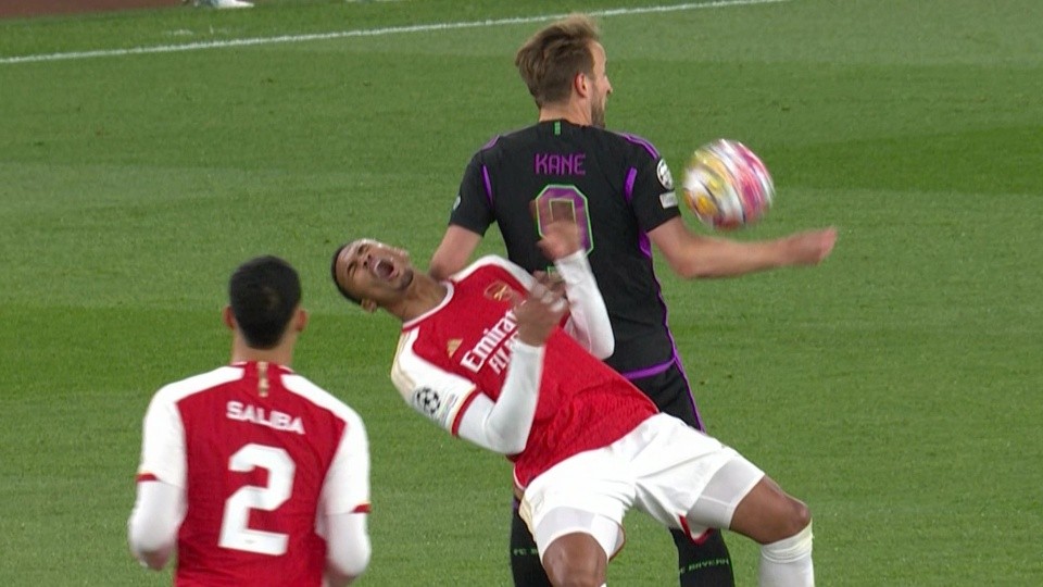 Arsenal tập luyện, cú hích quá lớn xuất hiện - Bóng Đá