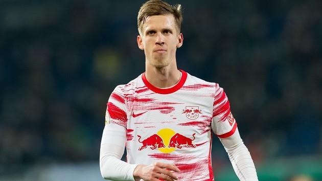 Man Utd now 'watching' £40m Spain star at Old Trafford Olmo - Bóng Đá