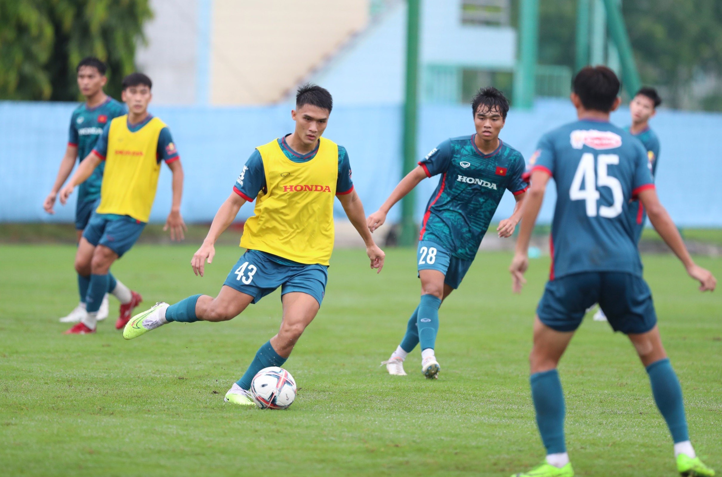 Tuyển Olympic Việt Nam gấp rút luyện chiêu trước Asiad - Bóng Đá